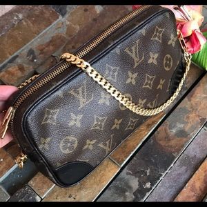 Louis Vuitton purse